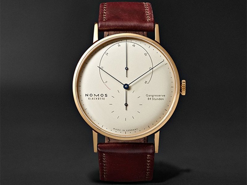 موقع MR PORTER يطرح ساعات NOMOS GLASHÜTTE الألمانية الراقية